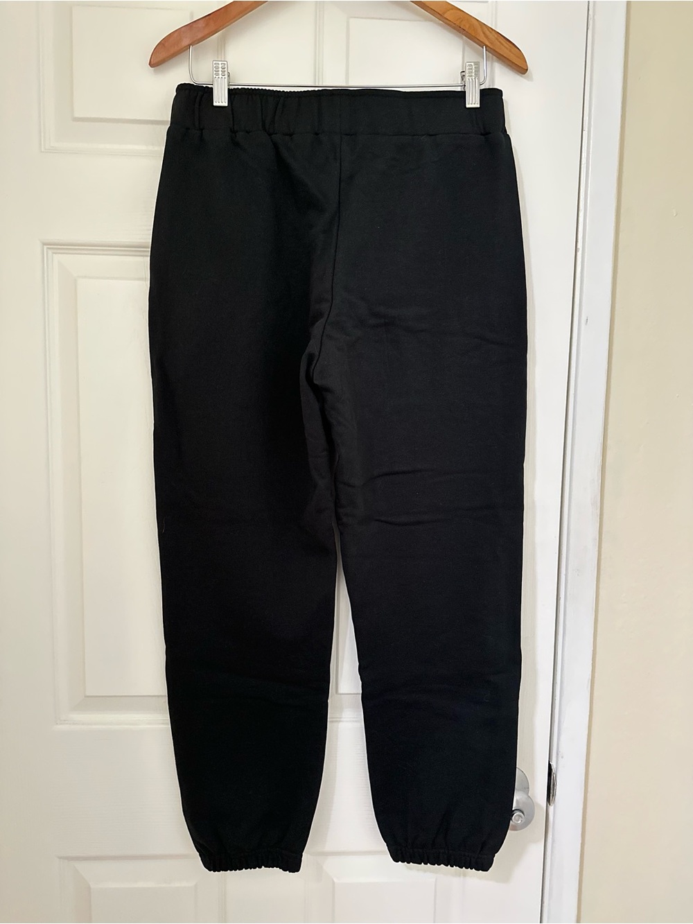Tiny Hole Fixed NWOT Pact Black Organic Brushed Fleece Sweatpant W/ Pockets Cozy - Picture 4 of 10
